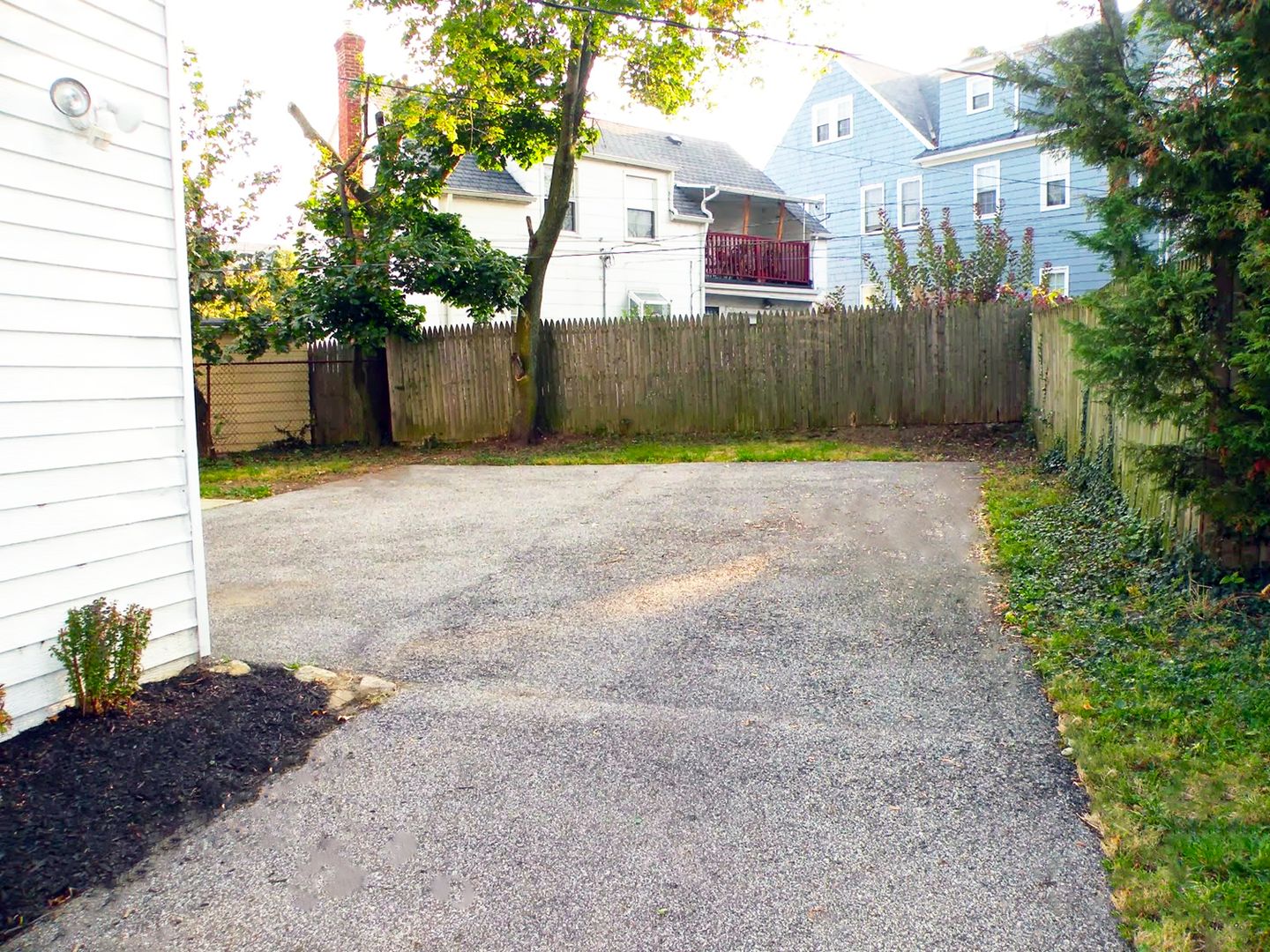 3 bed – 1.5 Bath Cape Cod for Rent Image