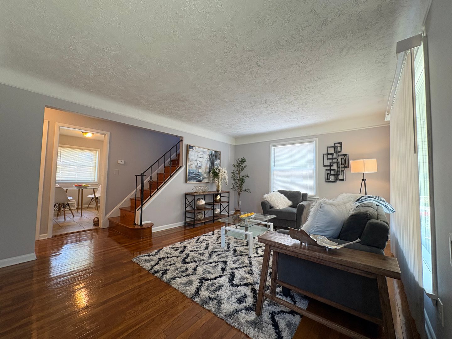 Completely Renovated 3 Bed – 2 Full Bath Cape Cod for Rent! Image