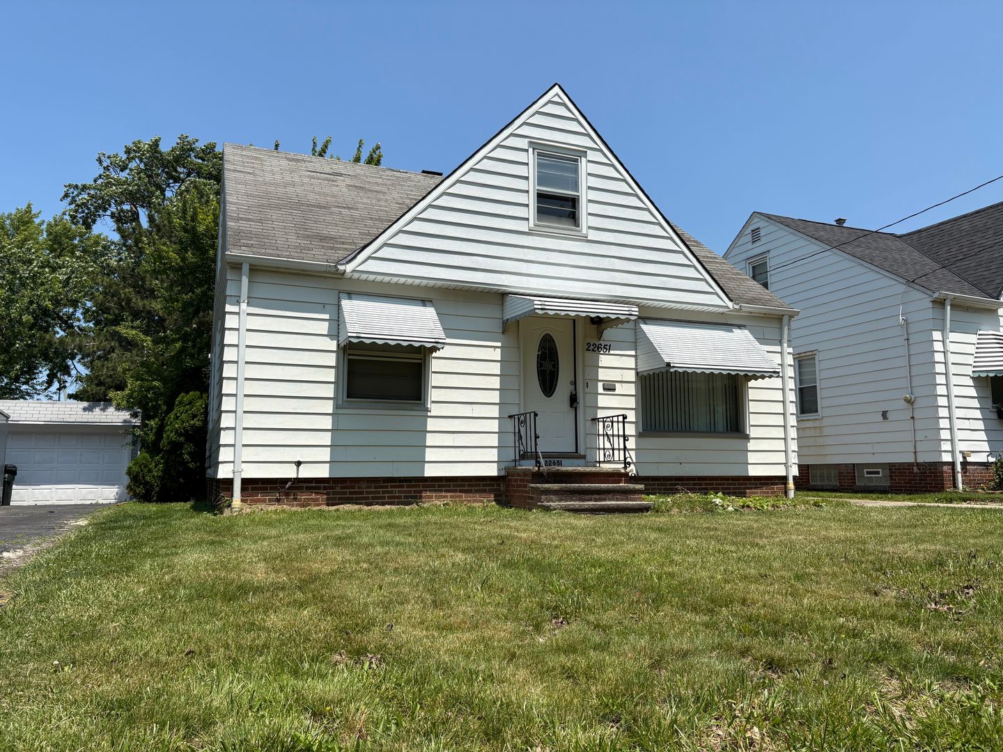 Completely Renovated 3 Bed – 2 Full Bath Cape Cod for Rent! Image