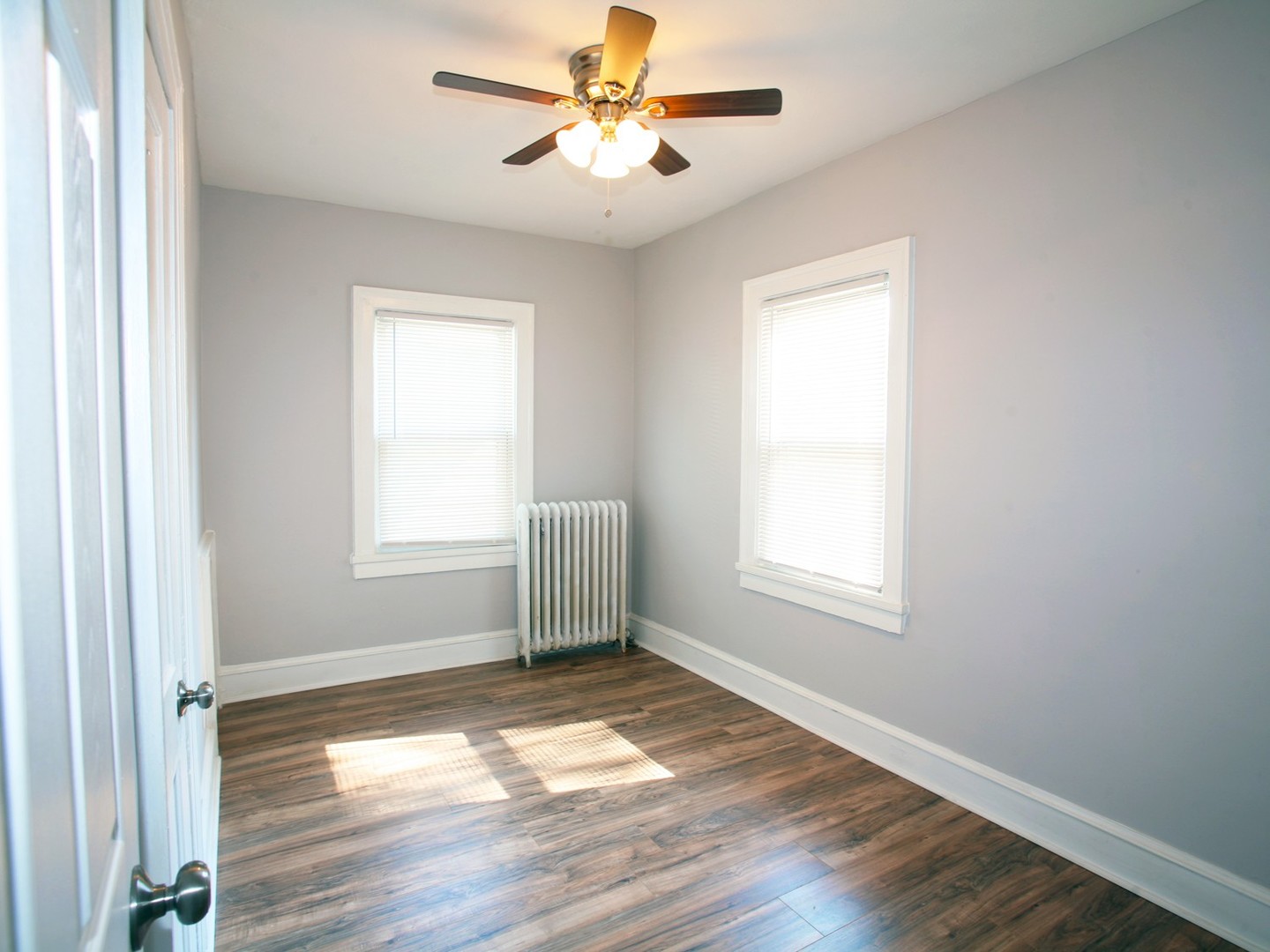 3 Renovated Story 4 Bed – 2.5 Bath Colonial available for Rent Image