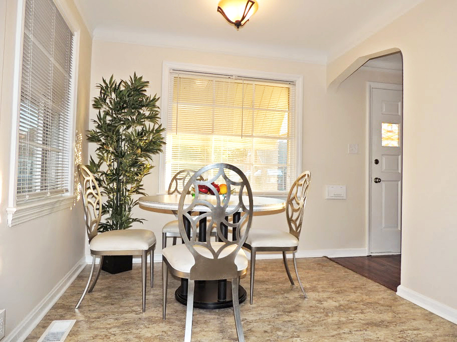 3 Bedroom – 1.5 Bathroom Home for Rent! Image