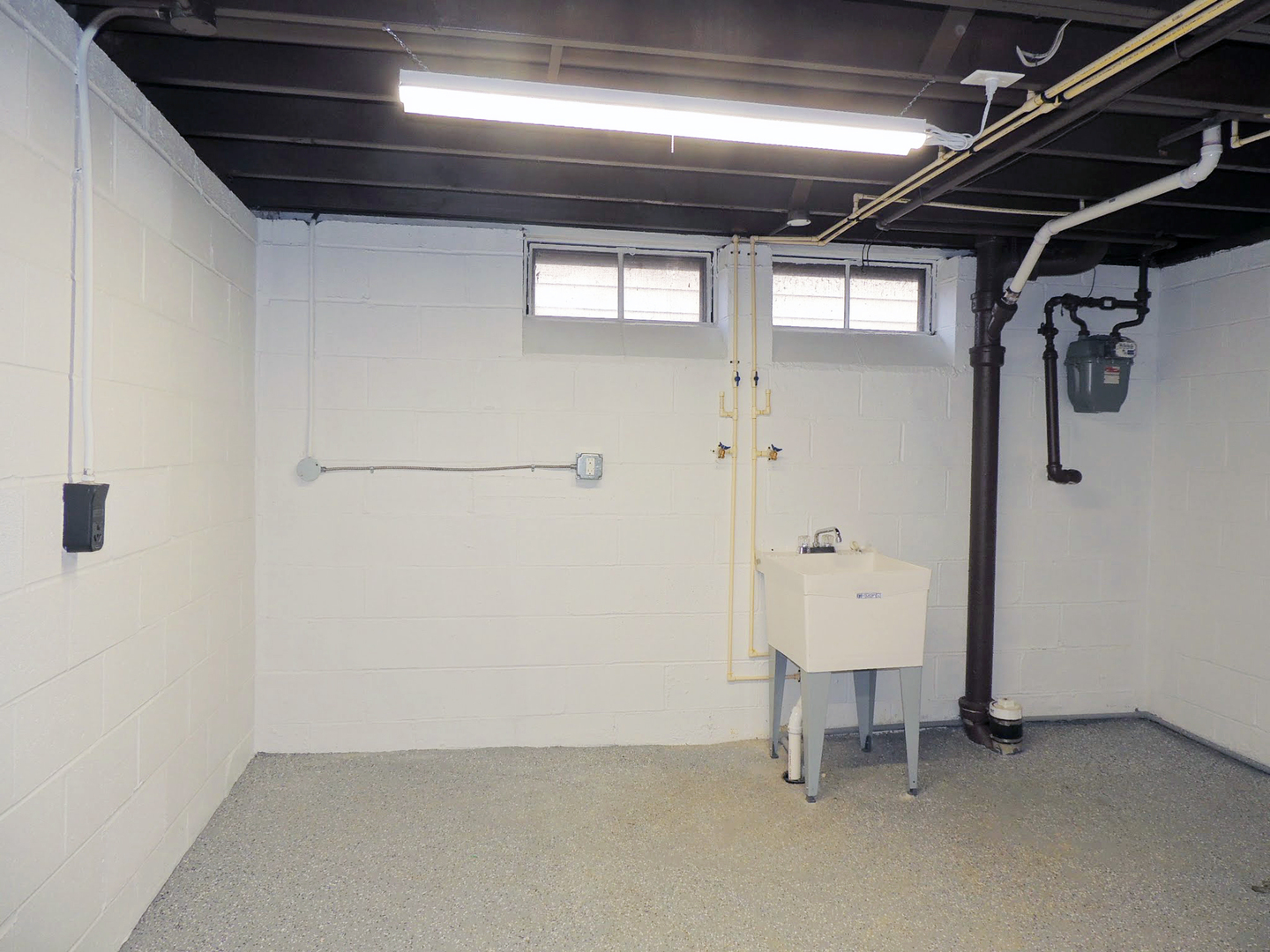 3 Bed – 1 Full Bath Ranch for Rent Image