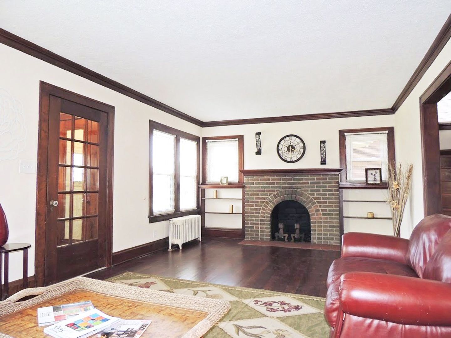 4 Bed – 1.5 Bath Colonial for Rent in Euclid! Image