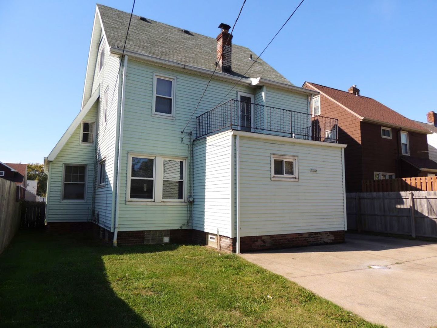 4 Bed – 1.5 Bath Colonial for Rent in Euclid! Image