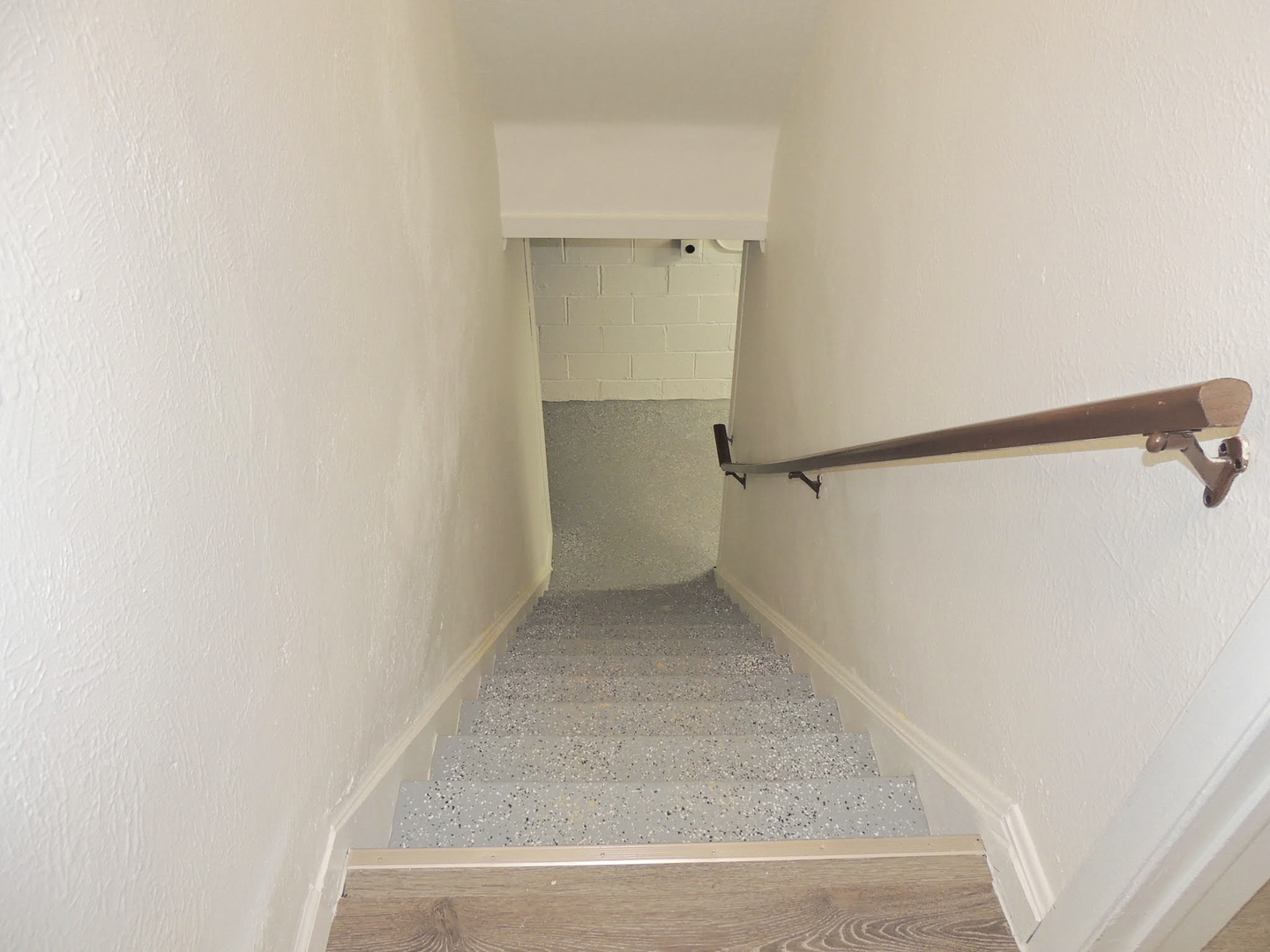 2 Bed – 1 Bath Duplex Unit for Rent in Euclid! Image