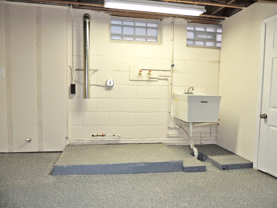 3 Bedroom – 1.5 Bathroom Home for Rent! Image