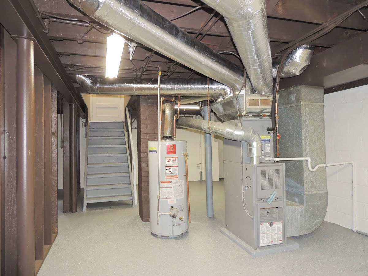 3 Bed – 1 Bath Cape Cod for Rent! Image