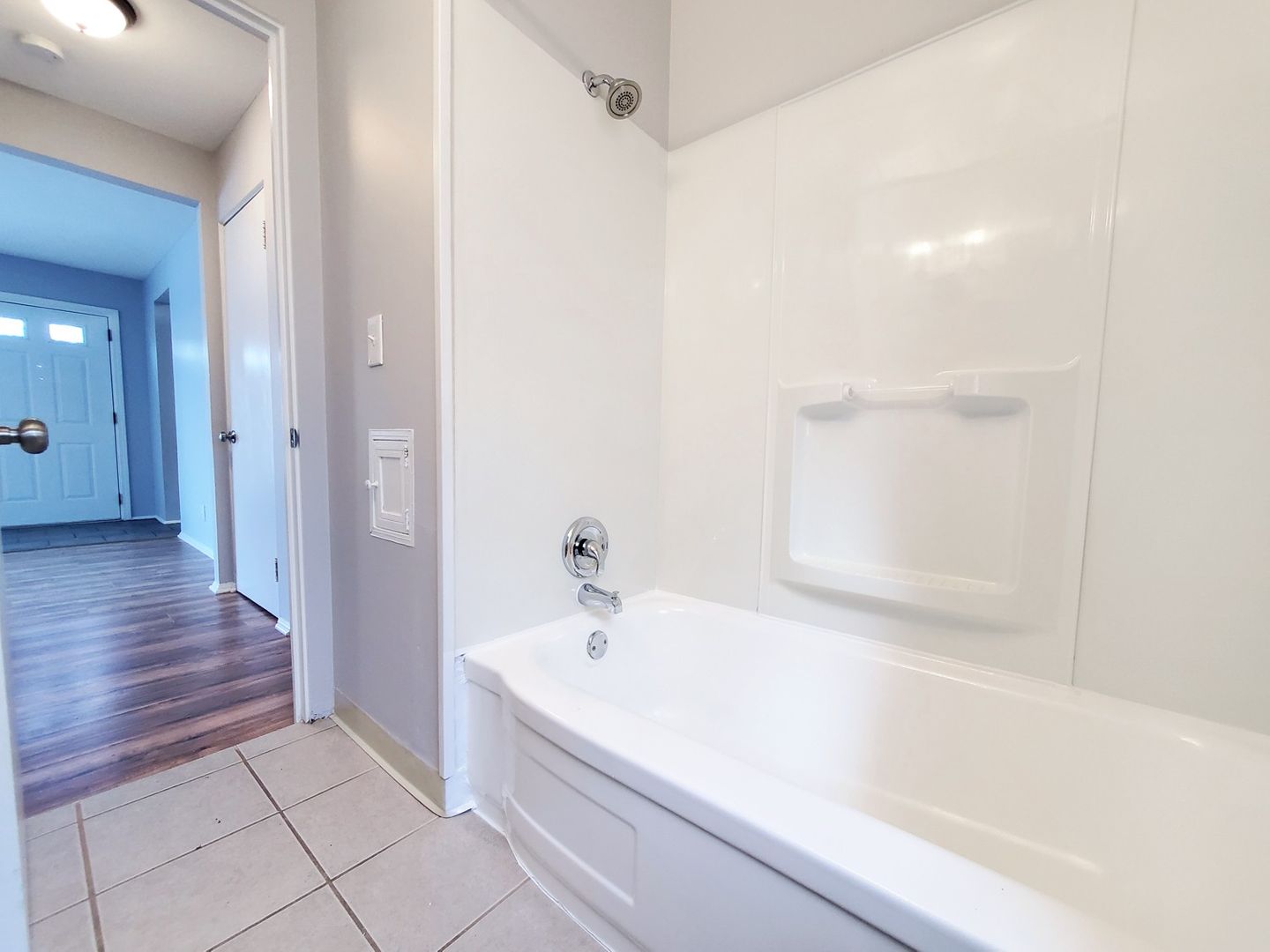 3 Bed – 2 Bath Cape Cod for Rent in Maple Heights! Image