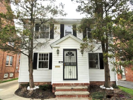 4 Bed – 1.5 Bath Colonial for Rent in Shaker Heights | Beautiful Updates!