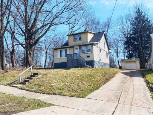 Newly Renovated 3 Bed 1 Bath House for Rent!