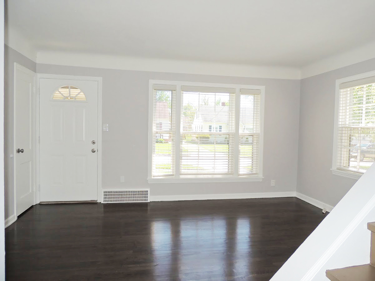 3 Bed – 1 Bath Cape Cod for Rent! Image