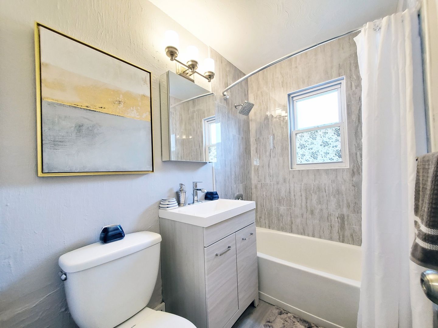 4 Bed – 1 Bath Cape Cod for Rent Image