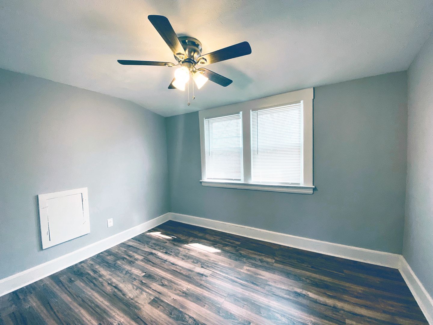 Newly Renovated 3 Bed 1 Bath House for Rent! Image