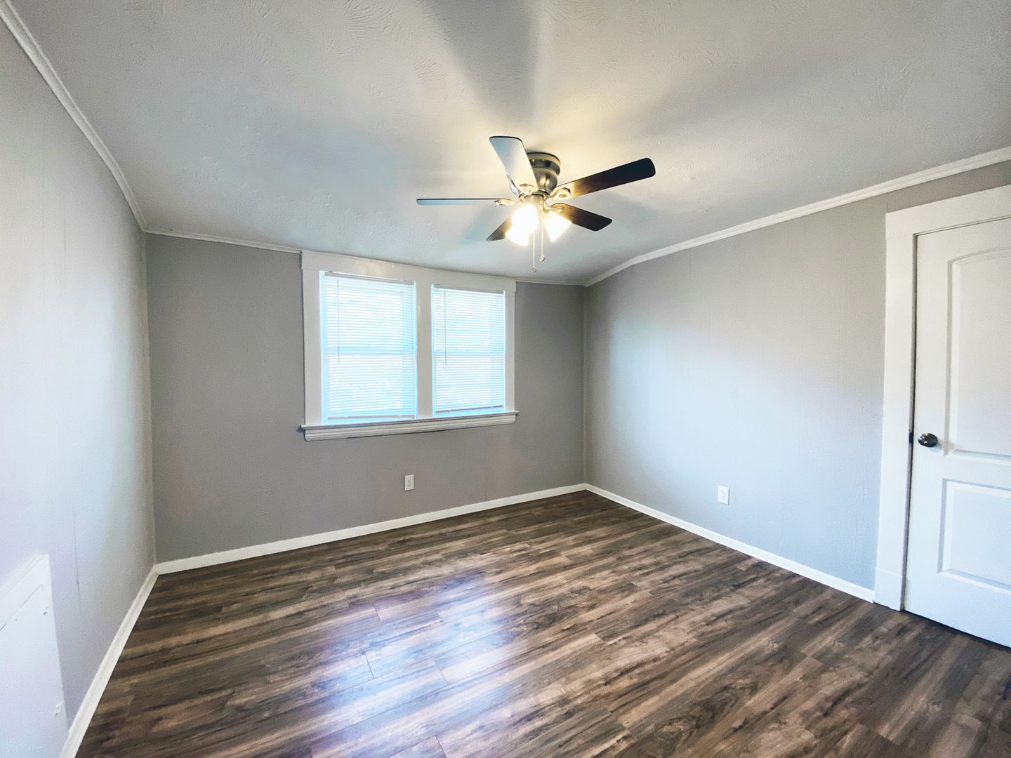 Newly Renovated 3 Bed 1 Bath House for Rent! Image