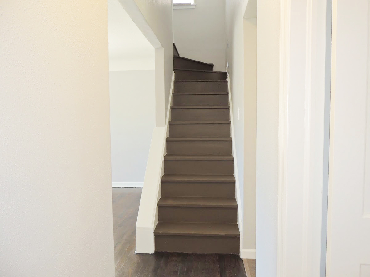 3 Bed – 1 Bath Cape Cod for Rent! Image