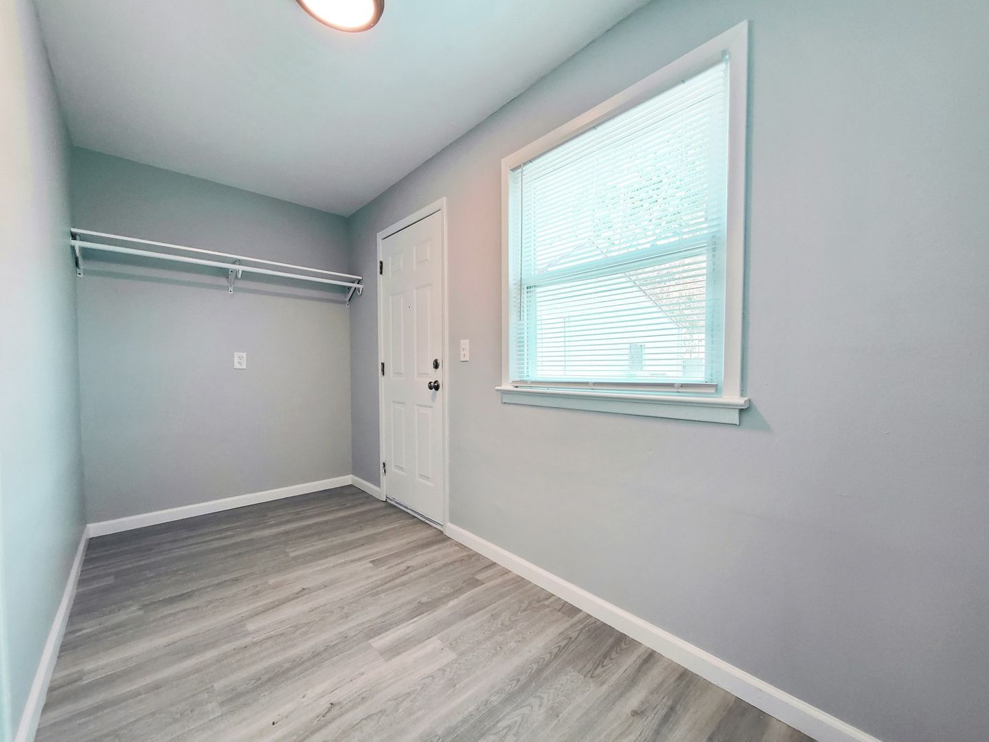 4 Bed – 1 Bath Cape Cod for Rent Image