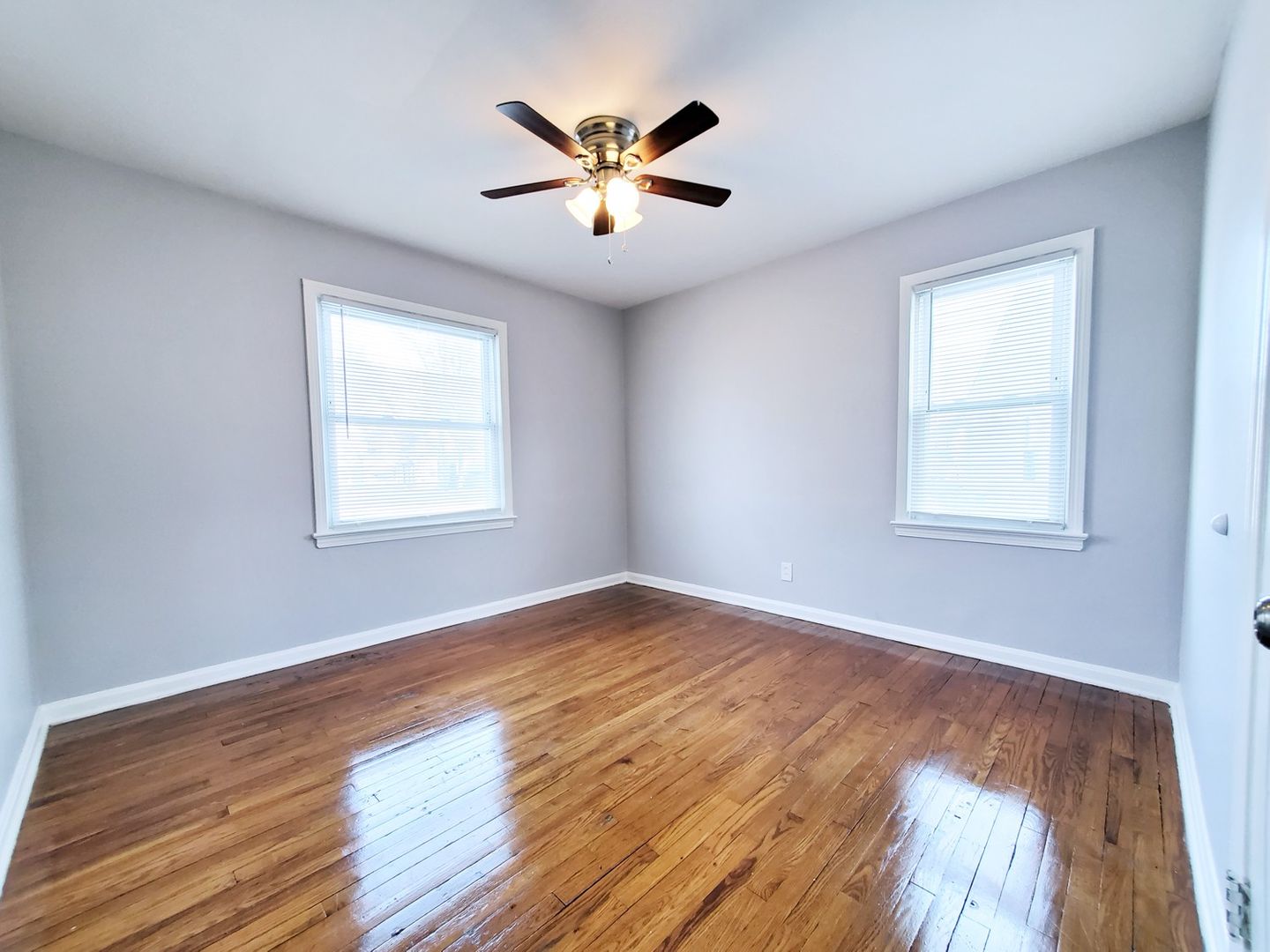 3 Bed – 2 Full Bath Cape Cod for Rent! Image