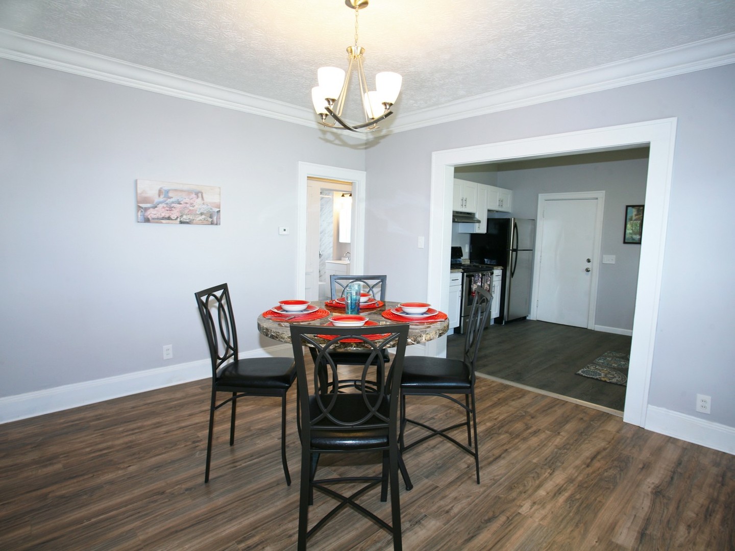 2 Bed – 1 Bath 1st Floor Unit for Rent in Shaker Heights Image