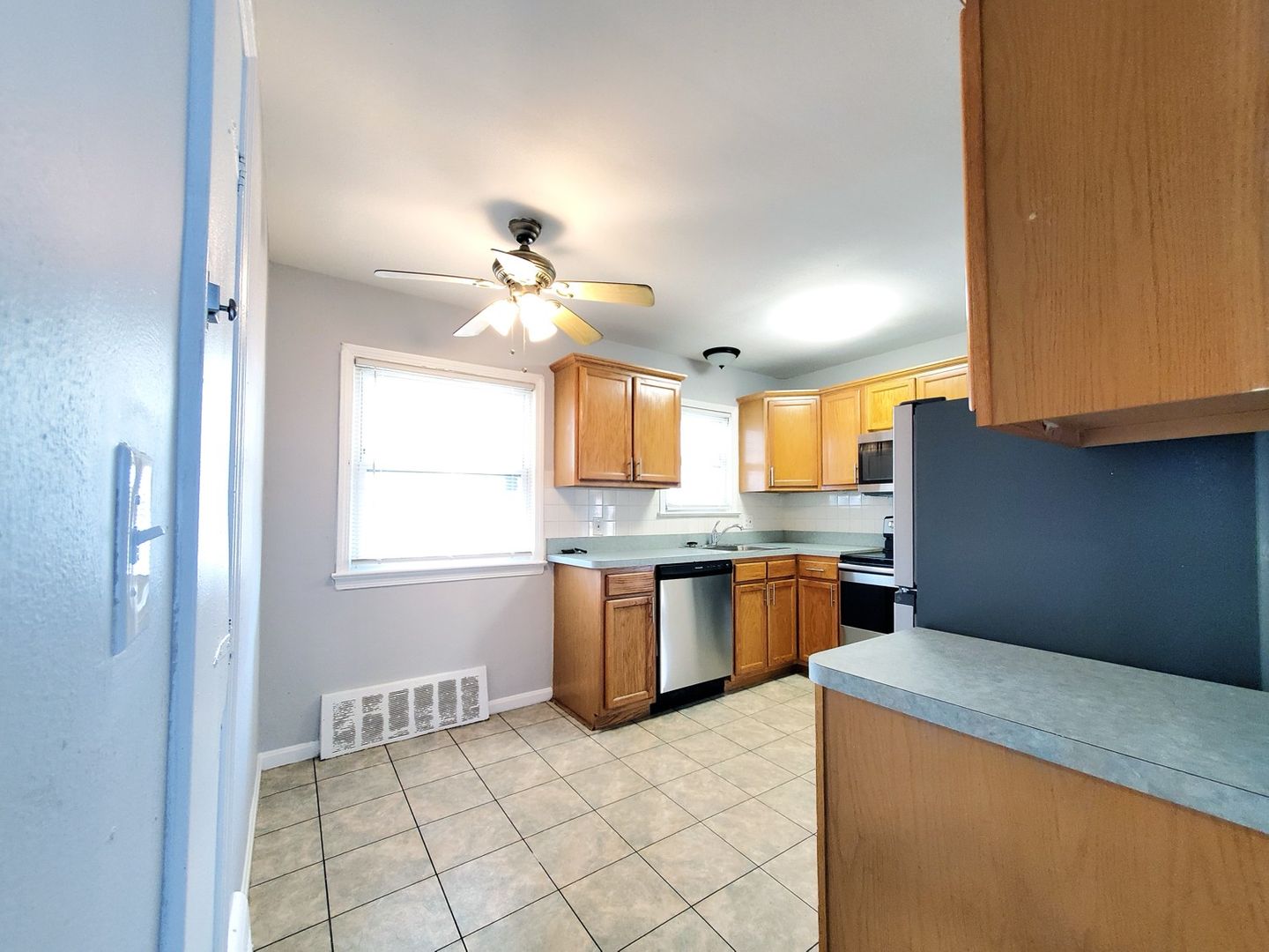 3 Bed – 2 Full Bath Cape Cod for Rent! Image