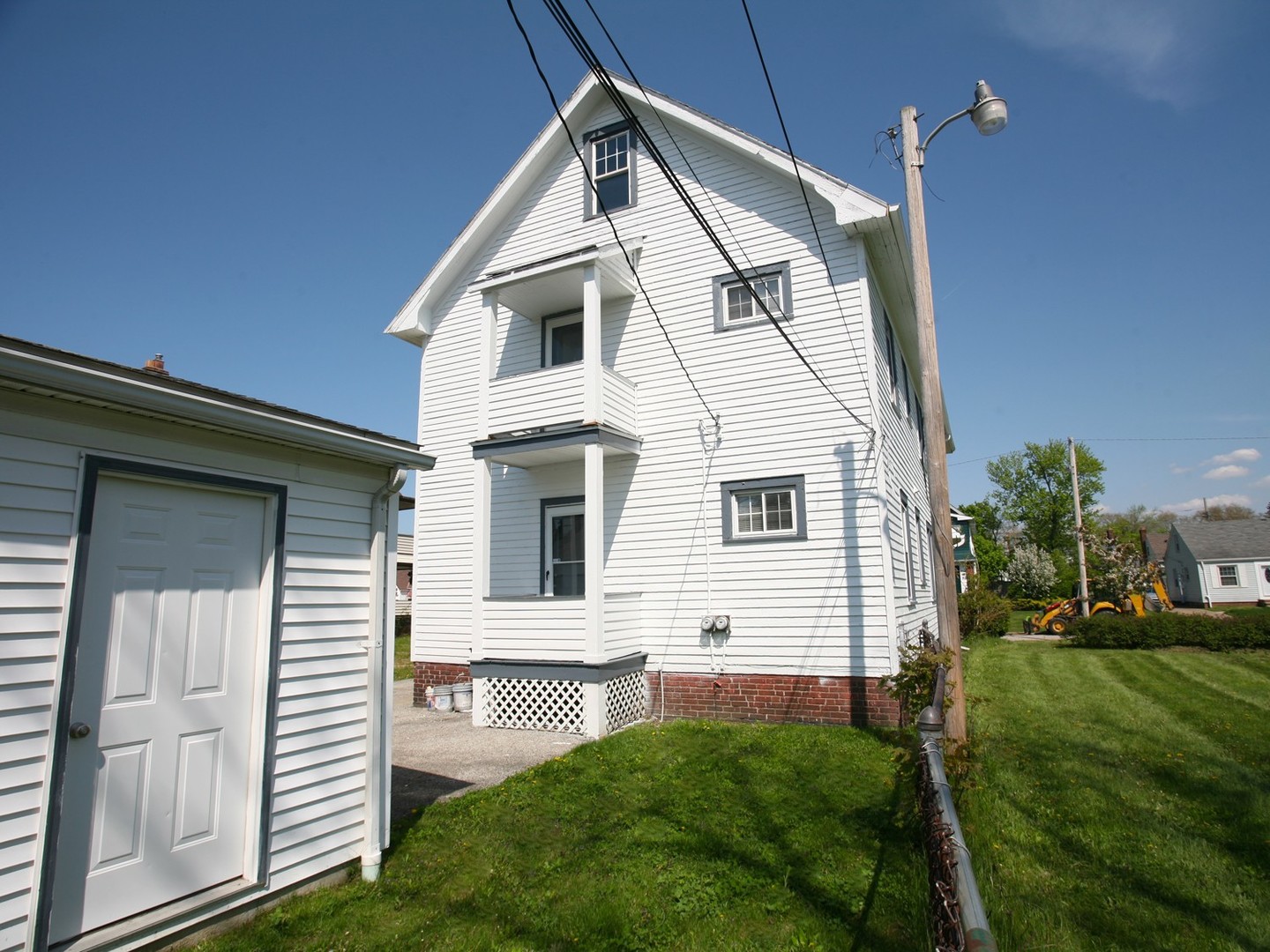 2 Bed – 1 Bath 1st Floor Unit for Rent in Shaker Heights Image