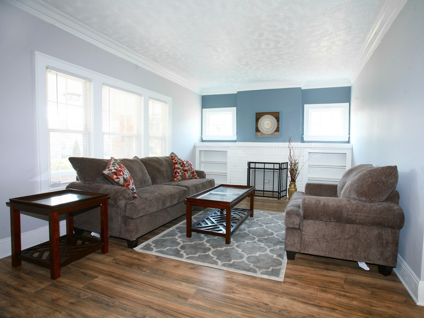2 Bed – 1 Bath 1st Floor Unit for Rent in Shaker Heights Image