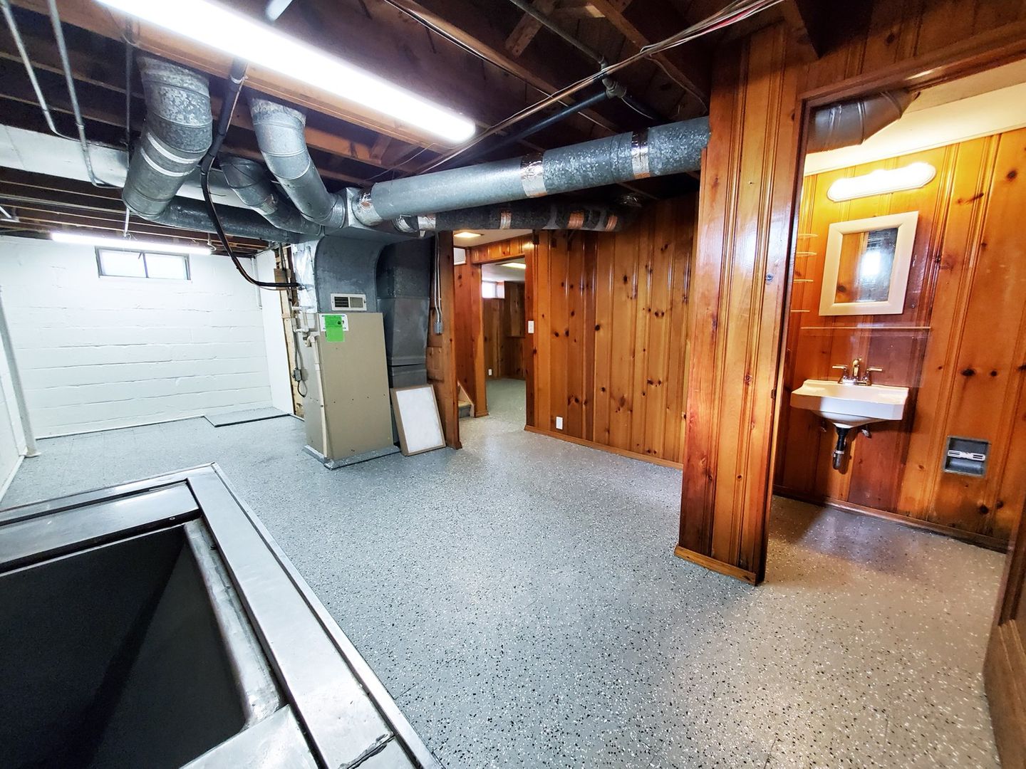 3 Bed – 2 Full Bath Cape Cod for Rent! Image