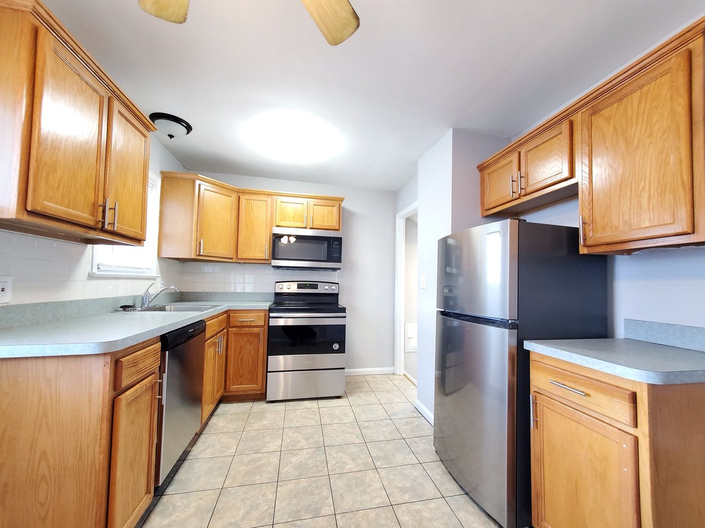 3 Bed – 2 Full Bath Cape Cod for Rent! Image