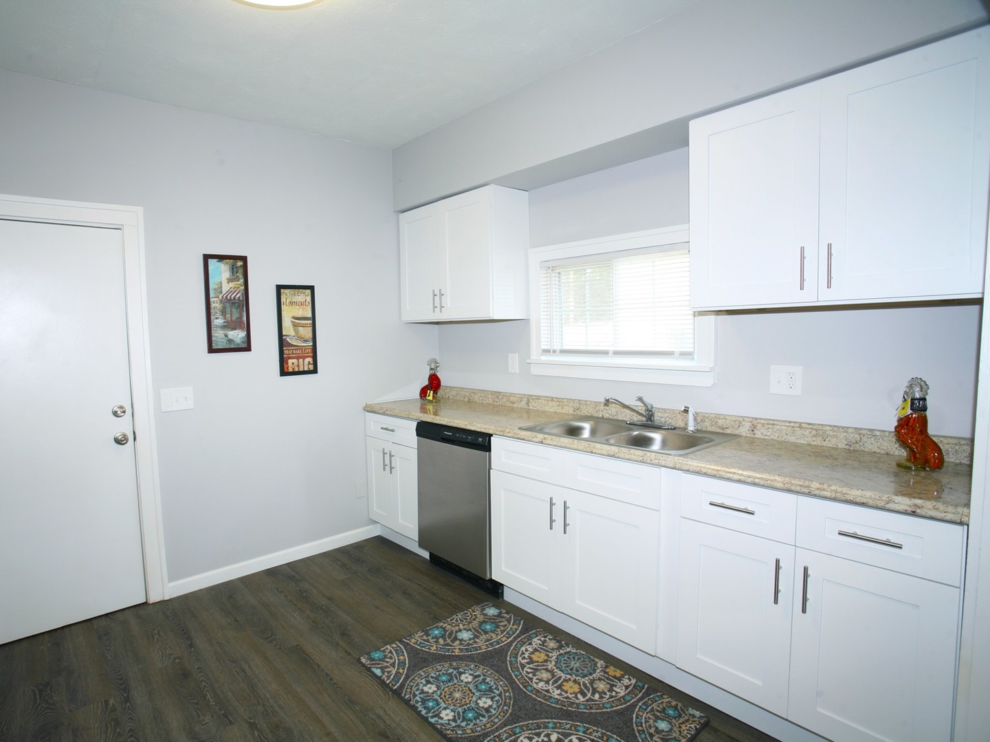 2 Bed – 1 Bath 1st Floor Unit for Rent in Shaker Heights Image