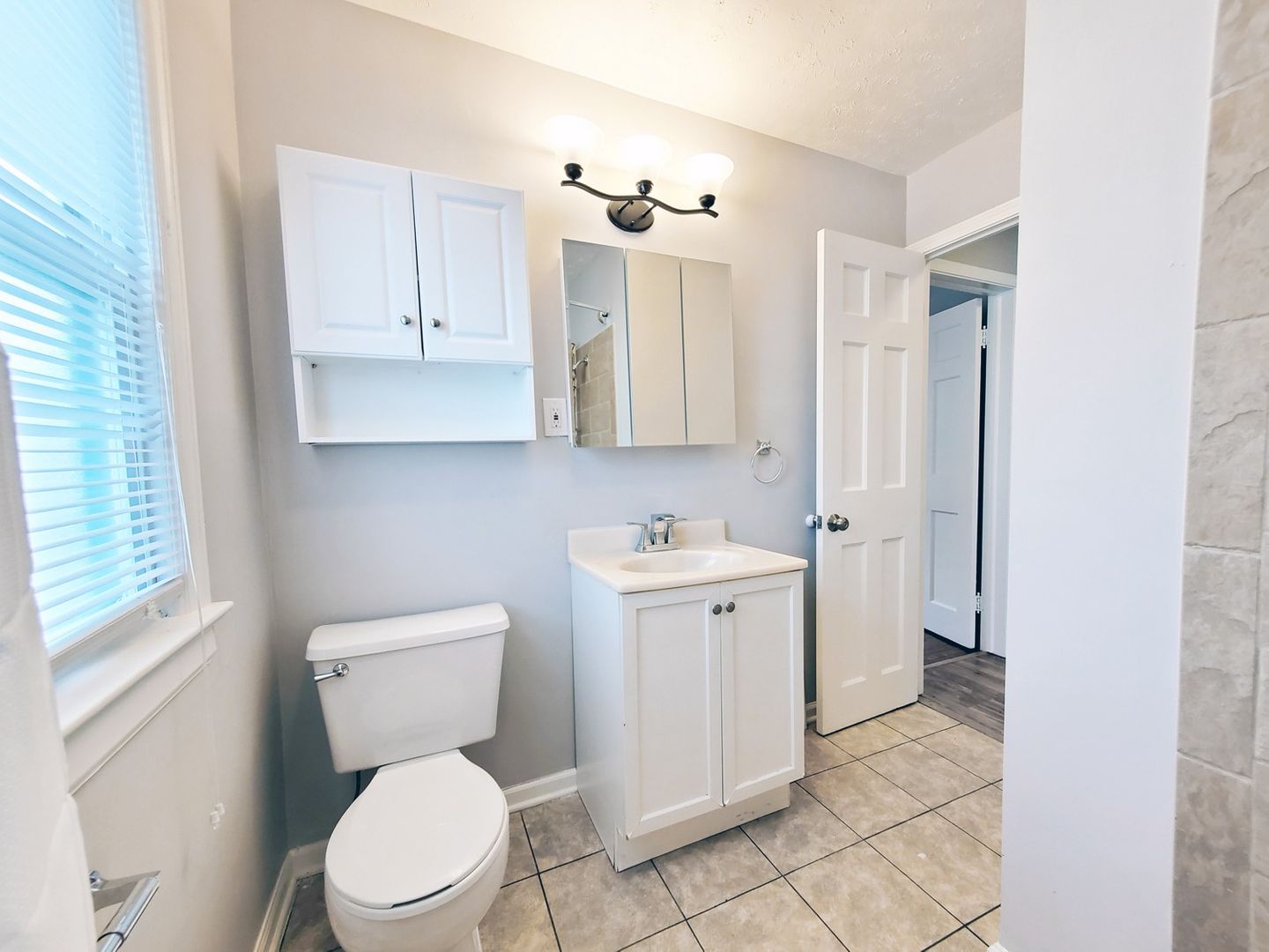 3 Bed – 2 Full Bath Cape Cod for Rent! Image