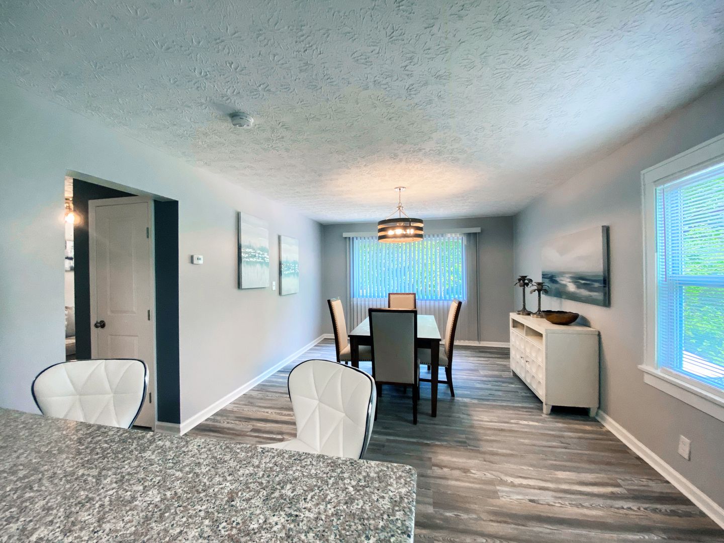 3 Bed and 1 Bath Colonial for Rent in Oakwood Villiage! Image