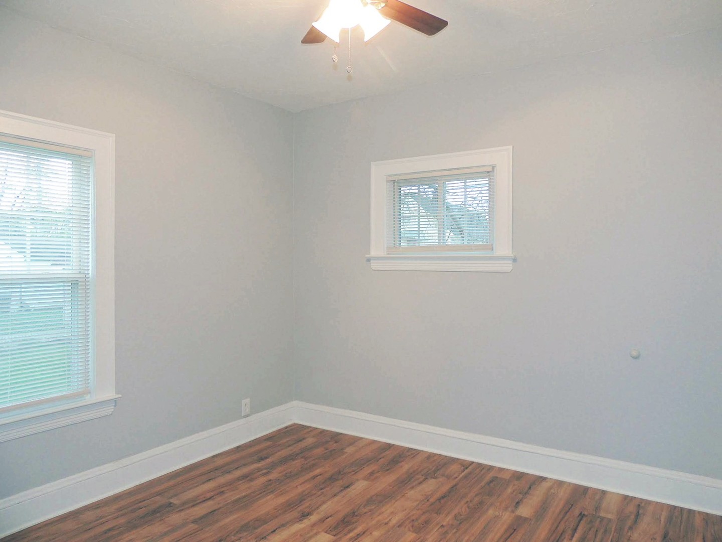 2 Bed – 1 Bath 1st Floor Unit for Rent in Shaker Heights Image