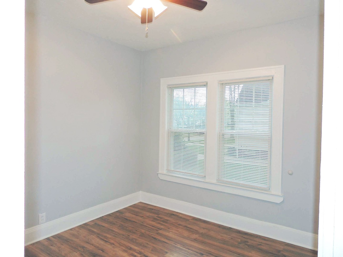2 Bed – 1 Bath 1st Floor Unit for Rent in Shaker Heights Image