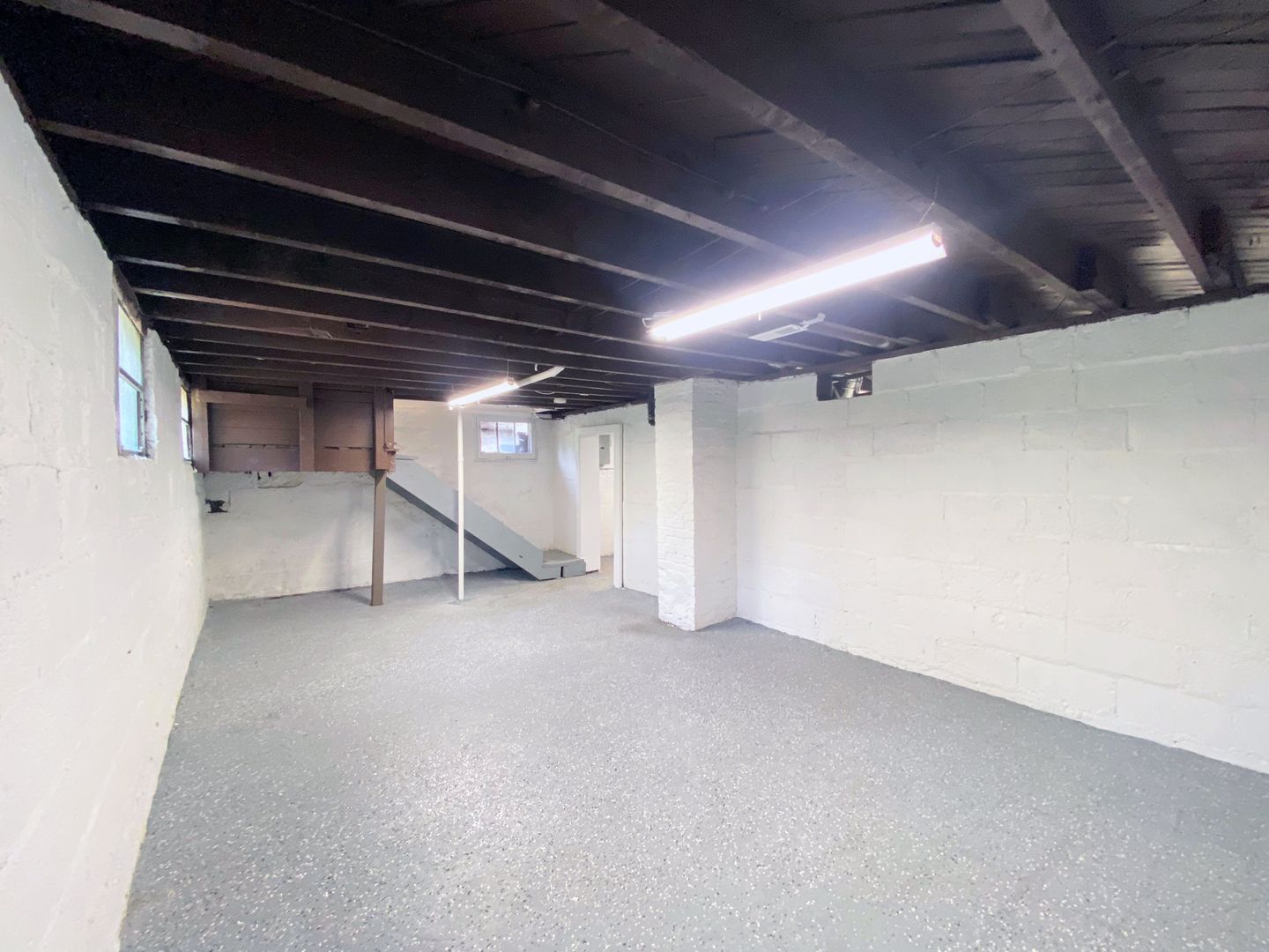 3 Bed and 1 Bath Colonial for Rent in Oakwood Villiage! Image