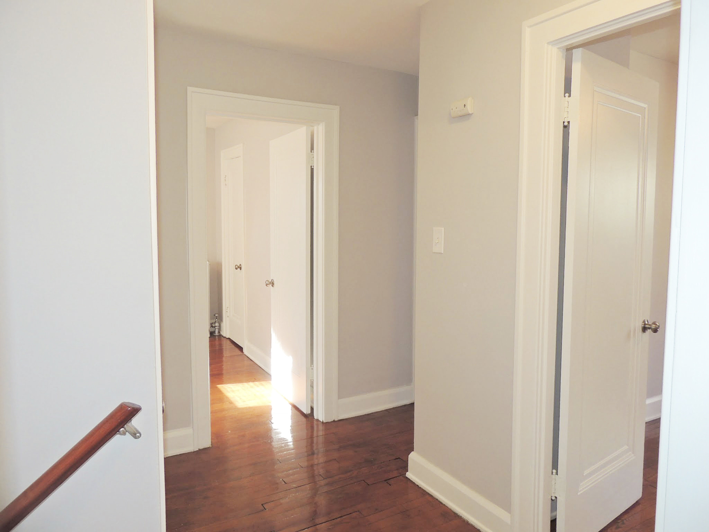 3 Bedroom & 1 Full Bathroom Colonial for Rent! Image