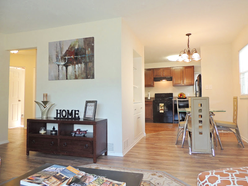 Recently & Completely Renovated 4 Bed – 2 Bath Cape Cod for Rent! Image