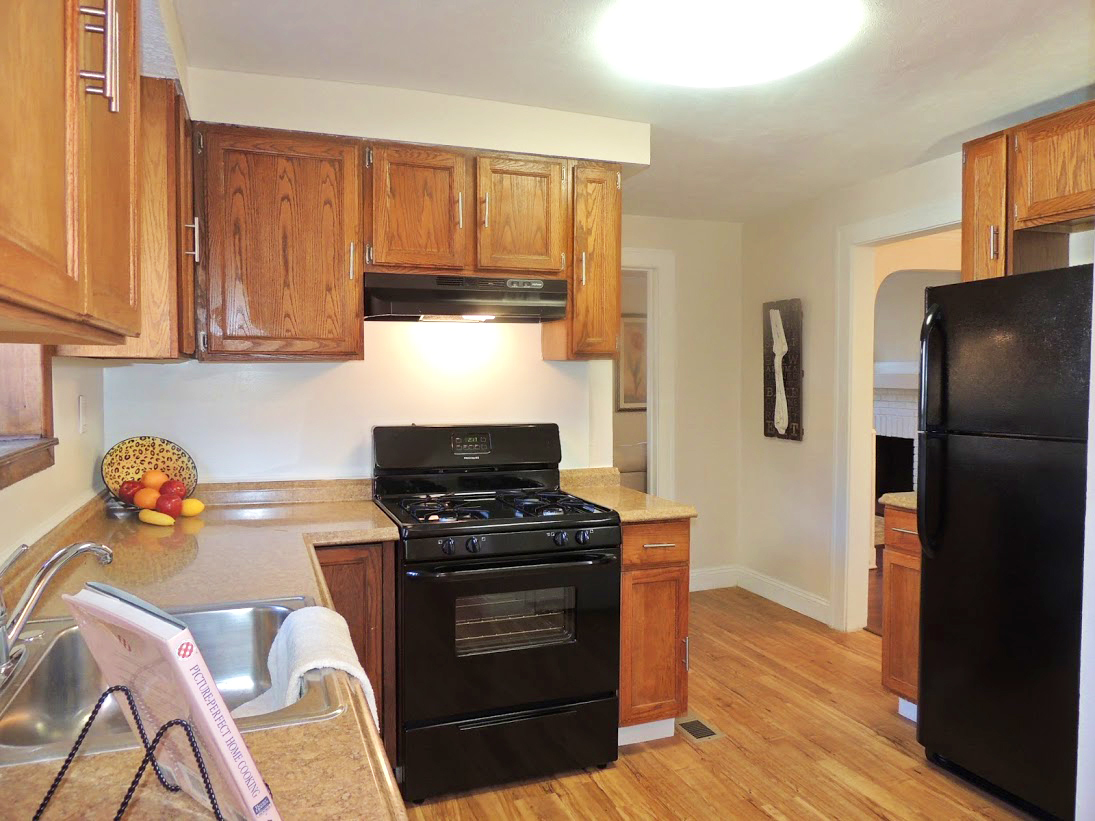 Move-In Ready! 3 Bed – 1 Bath Colonial for Rent in Cleveland Heights! Image
