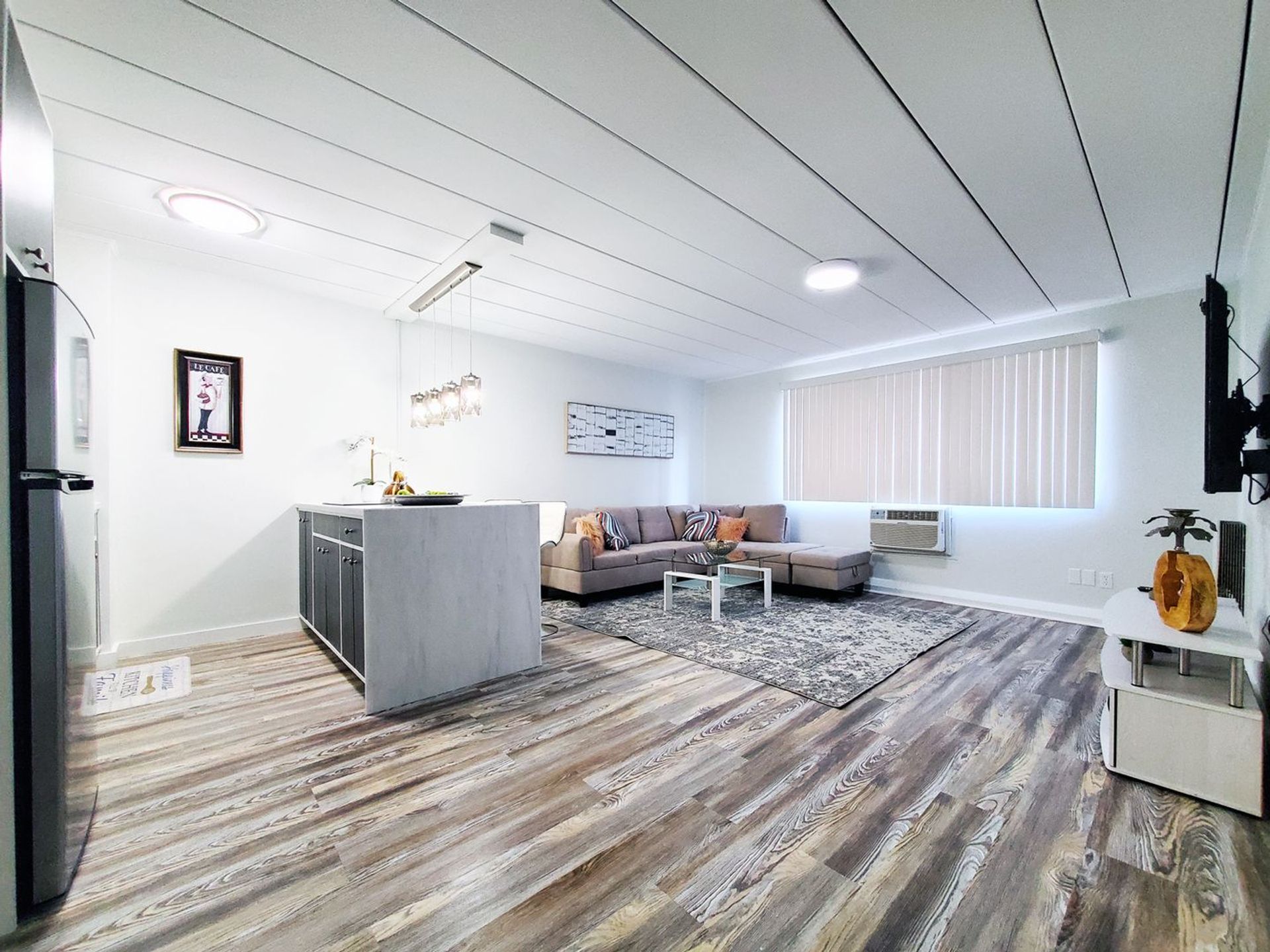2 Bed and 1 Bath Apartments for Rent | Entirely Renovated Image