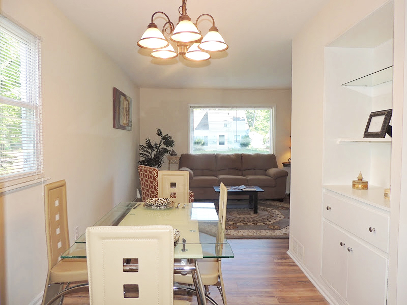 Recently & Completely Renovated 4 Bed – 2 Bath Cape Cod for Rent! Image