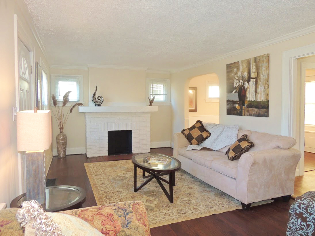 Move-In Ready! 3 Bed – 1 Bath Colonial for Rent in Cleveland Heights! Image