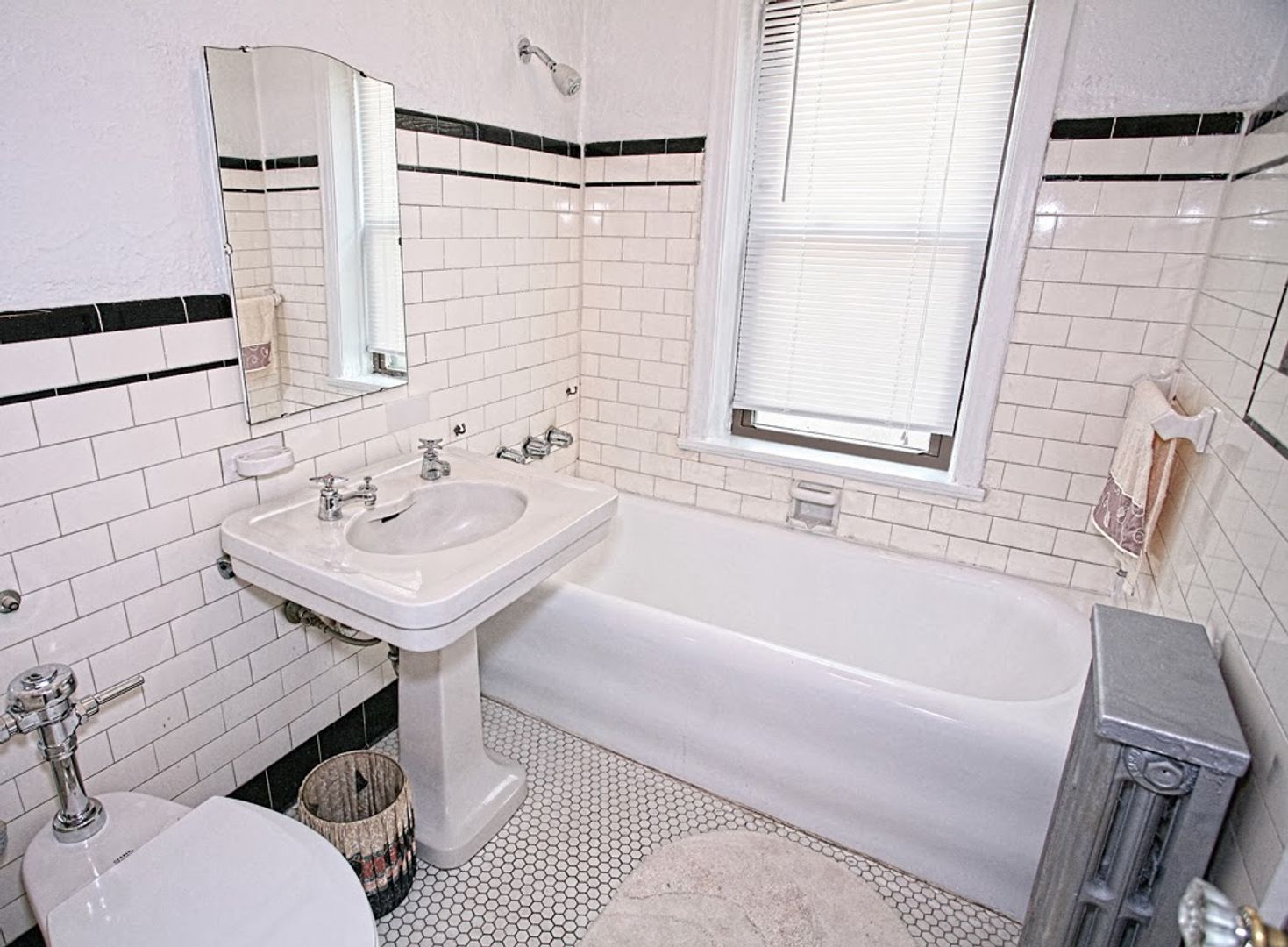 2 Bed – 1 Bath Apartment for Rent Image