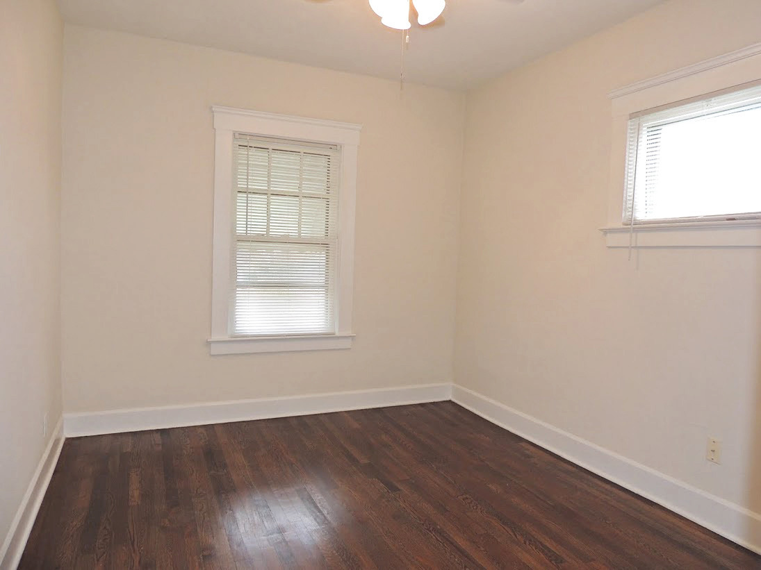 2 Bedroom – 1 Bathroom – Second Floor Unit Available | Completely Updated! Image