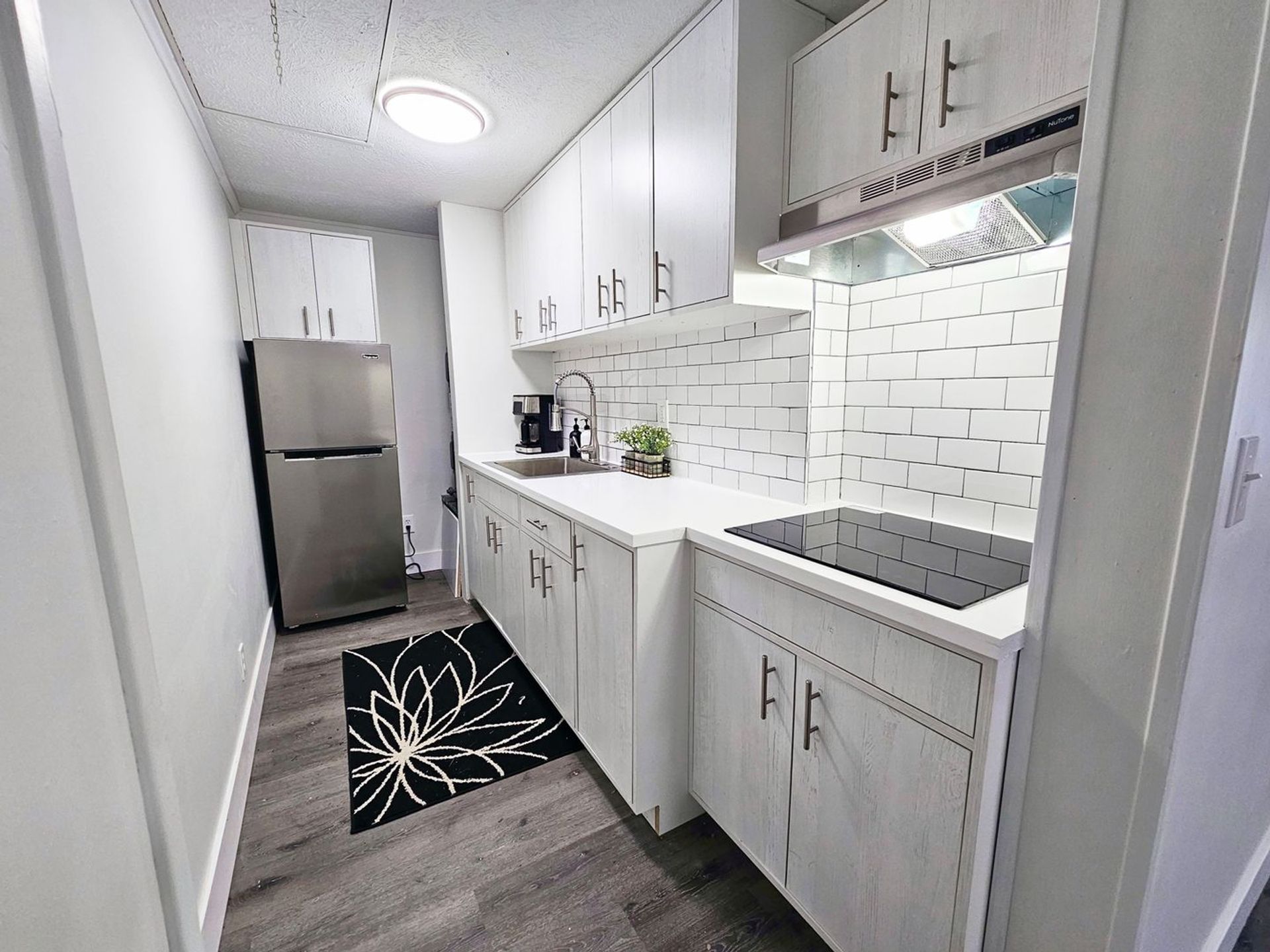 Studio Apartment with 1 Bath for Rent | Entirely Renovated Image