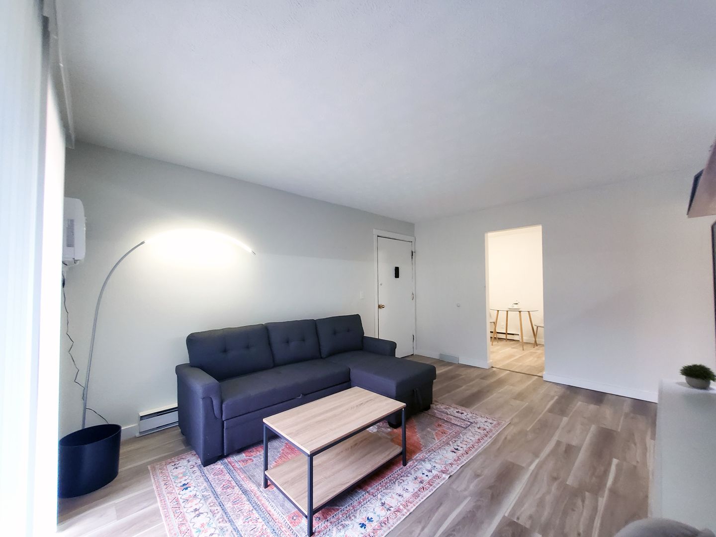 Newly Renovated Apartment 1 Bed/1Bath Image