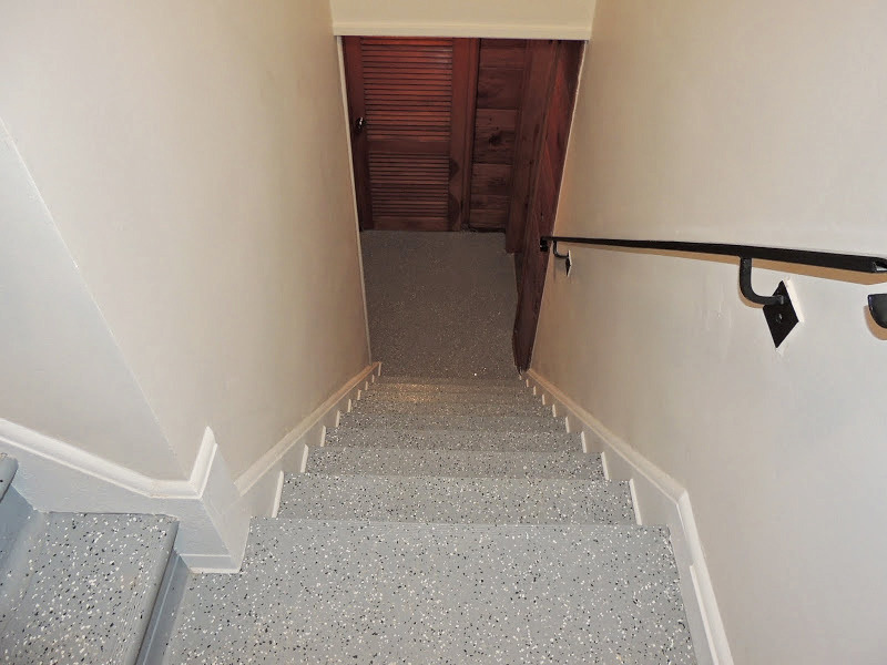 3 Bed & 2 Full Bath Cape Cod for Rent! Image