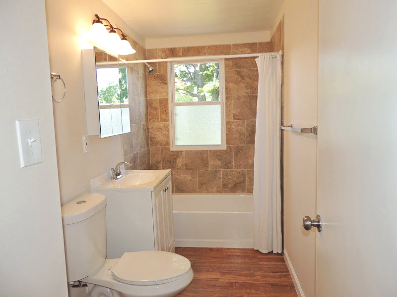 Recently & Completely Renovated 4 Bed – 2 Bath Cape Cod for Rent! Image