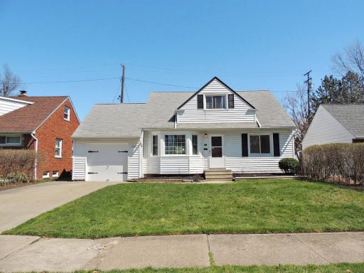 3 Bed & 2 Full Bath Cape Cod for Rent!