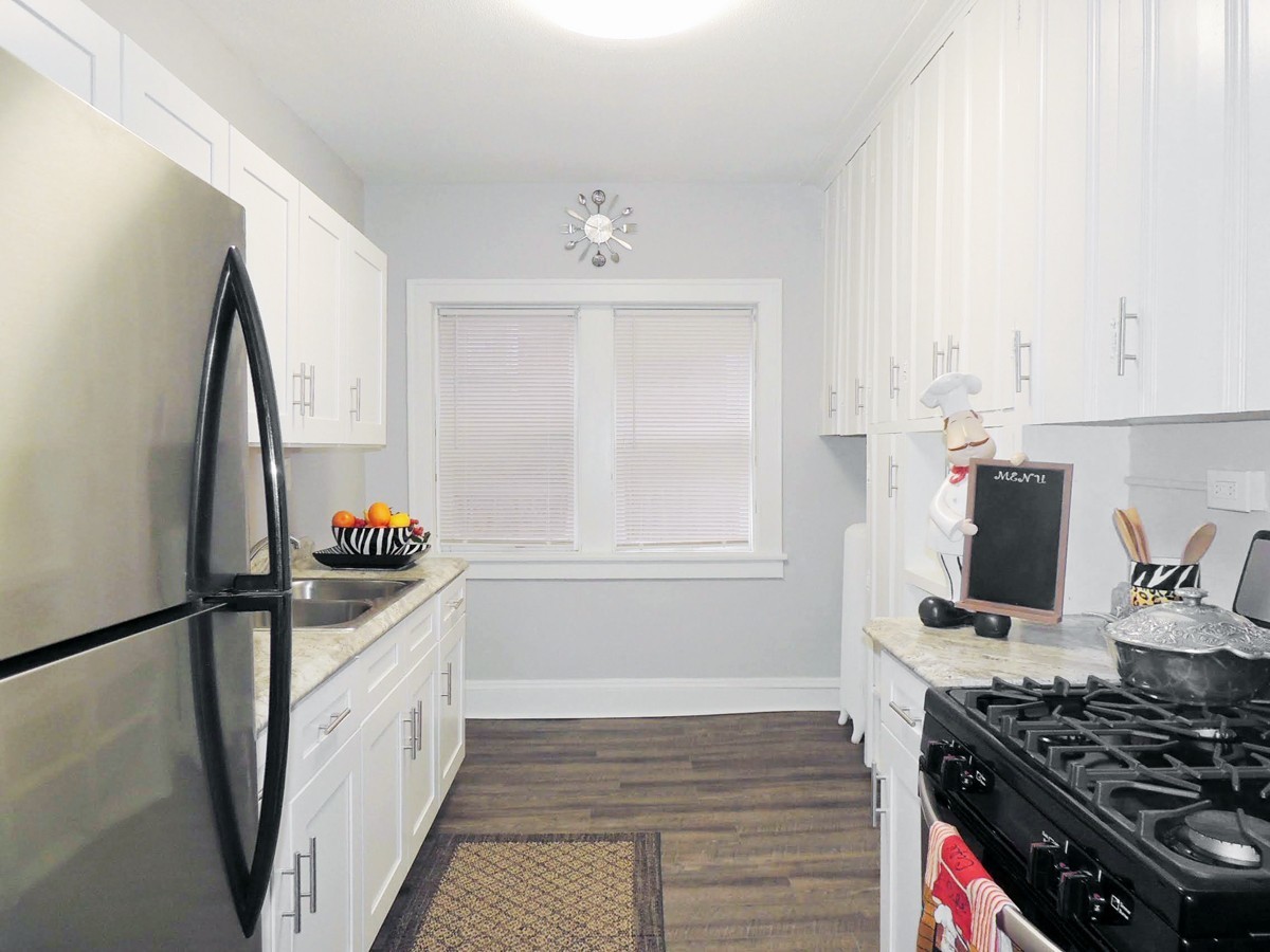 Renovated 2 Bed – 1 Bath Apartment for Rent! Image