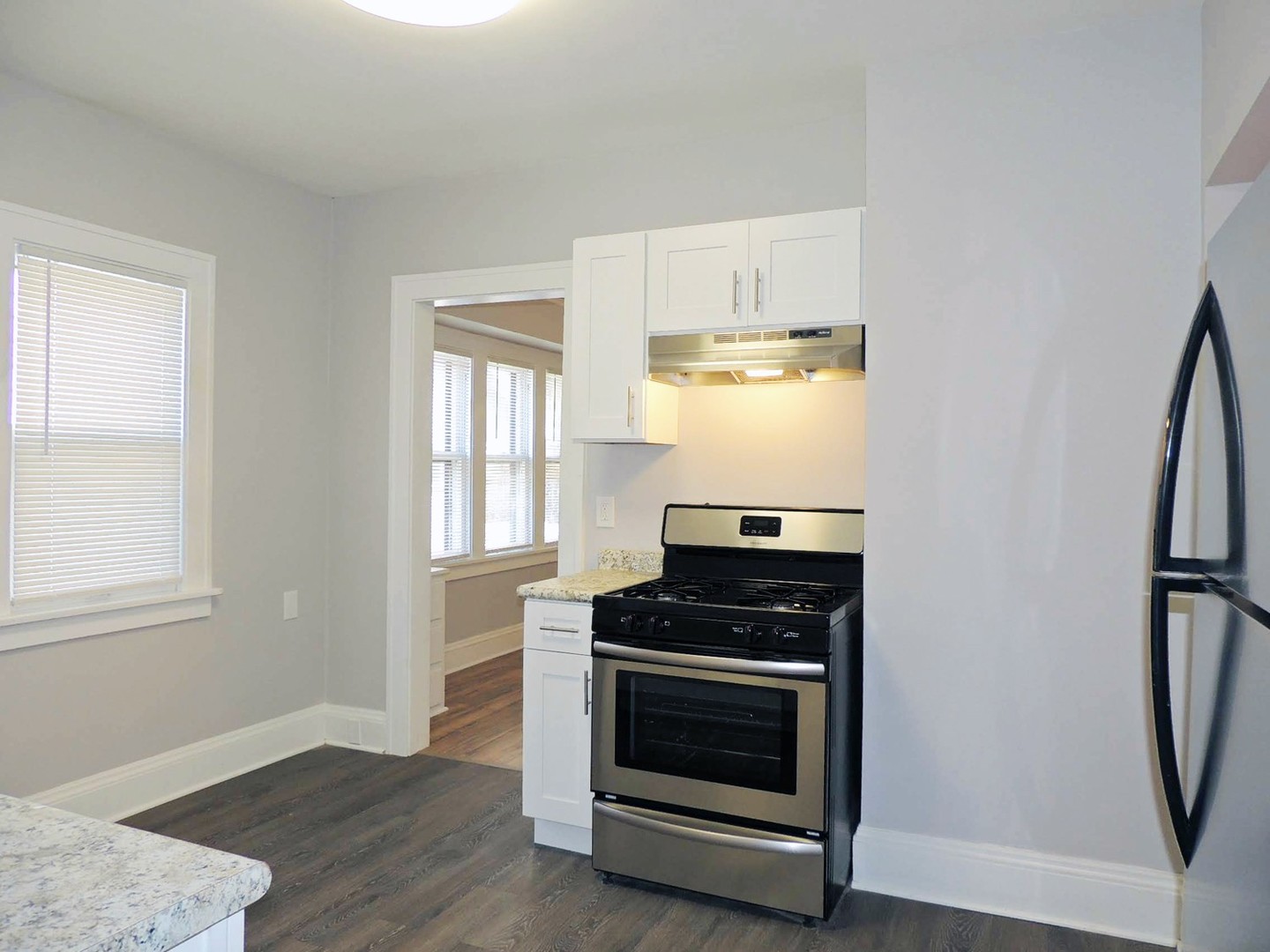 2 Bed – 1 Bath Move-In Ready 1st-Floor Unit for Rent in Shaker Heights! Image