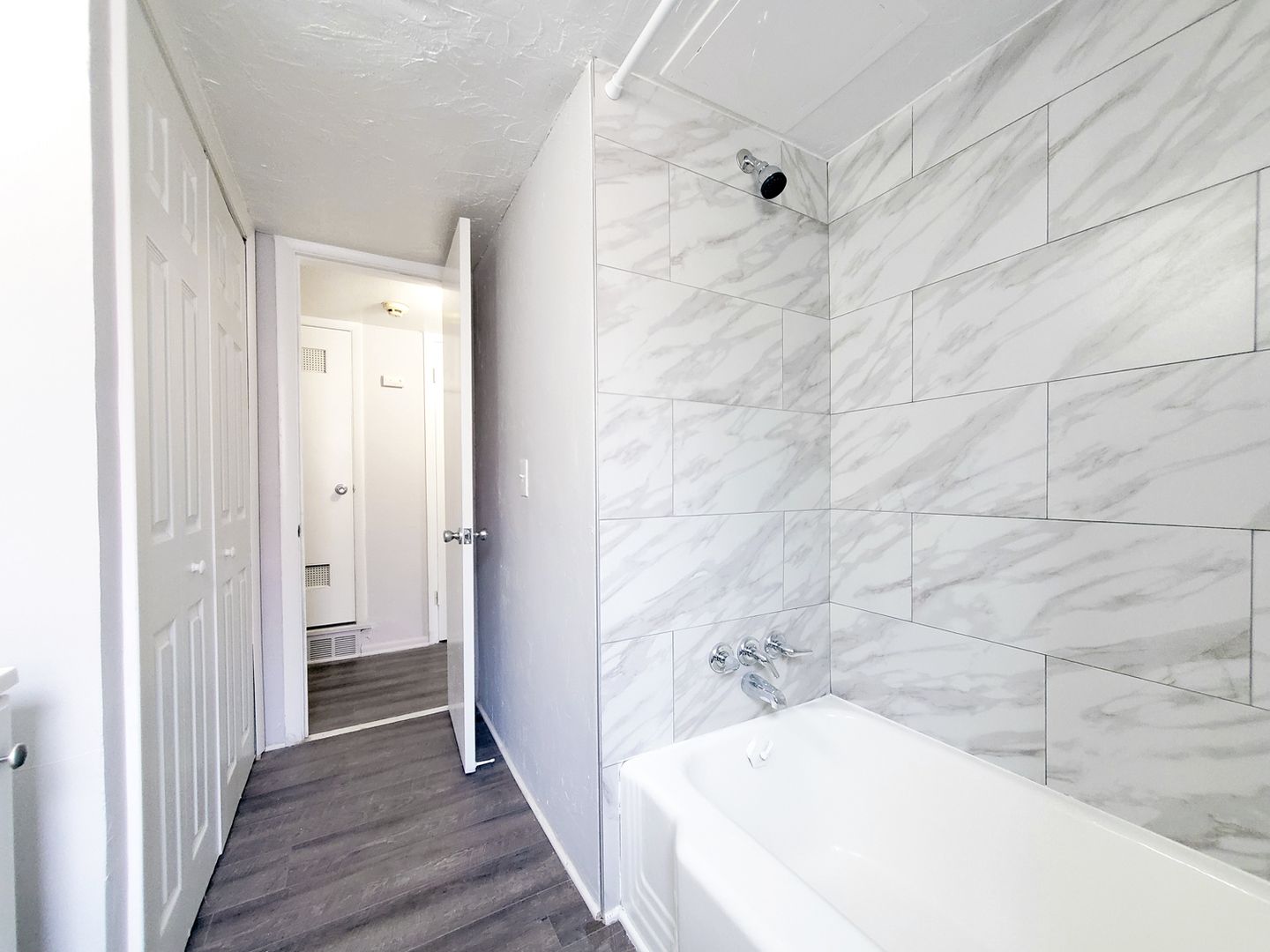 2 Bed – 1 Bath Apartments for Rent in Maple Heights | Fully Updated! Image
