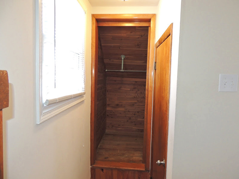 3 Bed & 2 Full Bath Cape Cod for Rent! Image